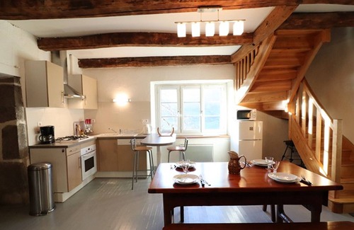 Mandailles-Saint-Julien Cottage | Gite Mandailles-Saint-Julien, 2 bedrooms, 4 persons