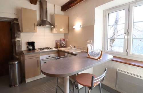Mandailles-Saint-Julien Cottage | Gite Mandailles-Saint-Julien, 2 bedrooms, 4 persons