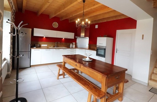 Mandailles-Saint-Julien Cottage | Gite Mandailles-Saint-Julien, 3 bedrooms, 6 persons