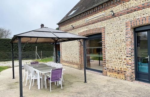 Moussonvilliers Cottage | Gite Moussonvilliers, 5 bedrooms, 12 persons