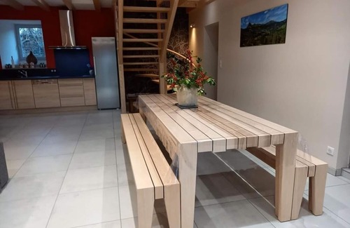 Neussargues-Moissac Cottage | Gite Neussargues en Pinatelle, 3 bedrooms, 6 persons