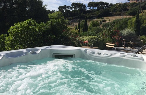 La Cadiere-d'Azur House | Gite near the sea in the countryside with swimming pool