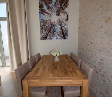 Ury House | Gite Oliveira's