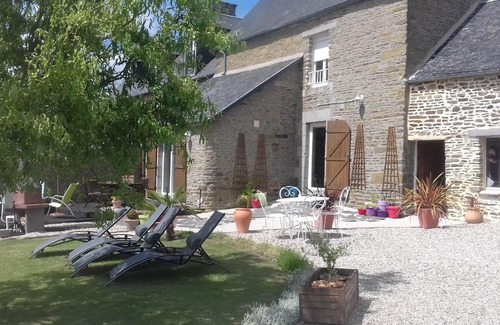 Courtils House | Gite Pamphilienne with view of Mont Saint Michel