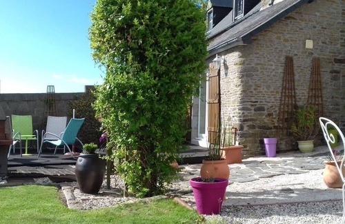 Courtils House | Gite Pamphilienne with view of Mont Saint Michel