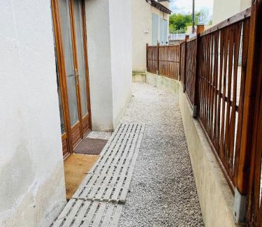 Piscop House | Gite pour 8 personnes 4 chambres