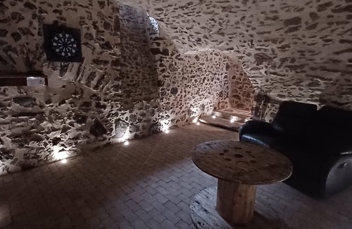 Saint-Mesmin House | Gite, Proche puy du fou Pour 6 Personnes Idéal Pour Famille Commerce à Proximité