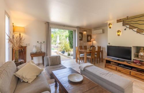 Grospierres House | Gite Provençal