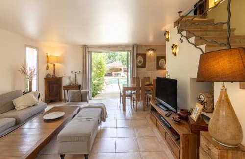 Grospierres House | Gite Provençal