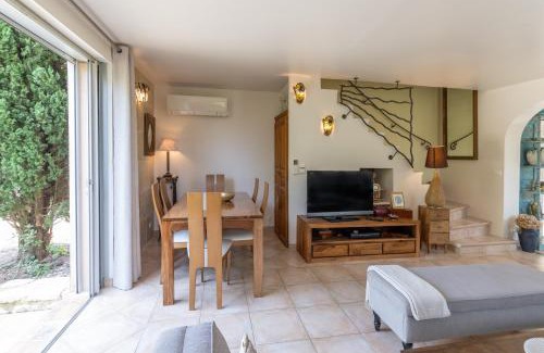 Grospierres House | Gite Provençal