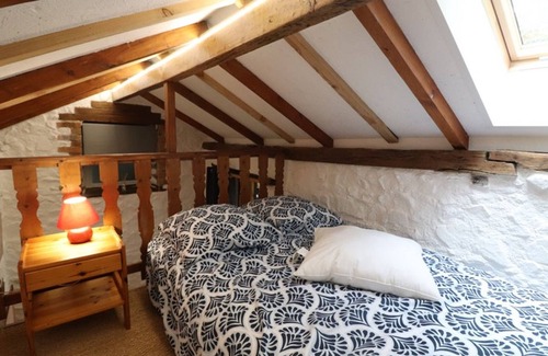 Saint-Etienne-de-Maurs Cottage | Gite Saint-Étienne-de-Maurs, 1 bedroom, 3 persons