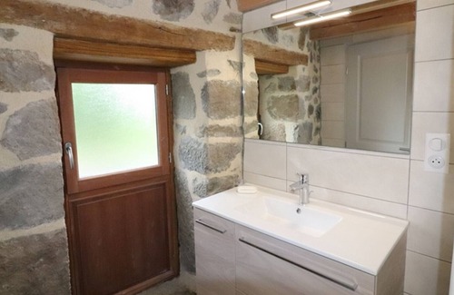 Saint-Jacques-des-Blats Cottage | Gite Saint-Jacques-des-Blats, 2 bedrooms, 4 persons