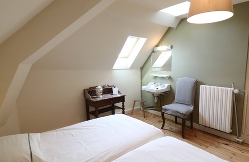 Saint-Flour Cottage | Gite Saint-Flour, 6 bedrooms, 11 persons