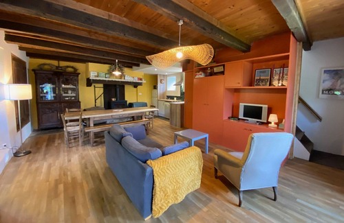 Saint-Chely-d'Aubrac Cottage | Gite Saint-Chély-d'Aubrac, 2 bedrooms, 5 persons