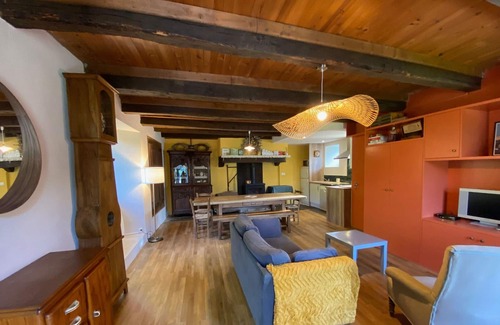 Saint-Chely-d'Aubrac Cottage | Gite Saint-Chély-d'Aubrac, 2 bedrooms, 5 persons