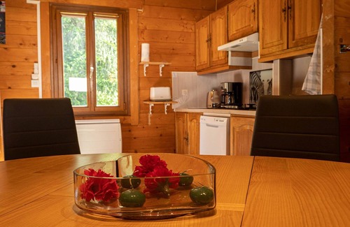 Salles-Curan Cottage | Gite Salles-Curan, 3 bedrooms, 6 persons