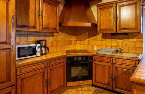 La Tour-dʼAuvergne House | Gite Tikilou 6 Pers proche montagne