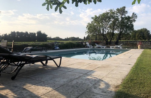 Mazan House | Gite Tourelle: delightful stone cottage in a quiet area surrounded by vines