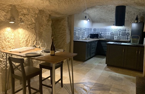 Cravant-les-Coteaux House | Gite Troglodyte de Charme & SPA Privatif en Touraine