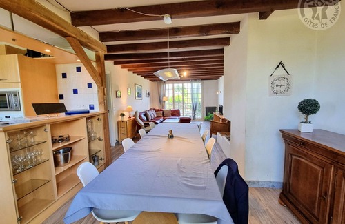 Viarmes Cottage | Gite Viarmes, 5 bedrooms, 13 persons