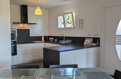 Cussac-Fort-Medoc House | Gîte with heated swimming pool View of vineyards