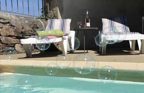 Vals-les-Bains Cottage | GITE with heated swimming pool. Quiet, comfortable and welcoming.