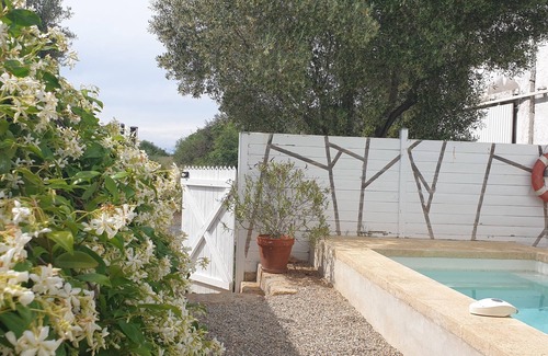 Bessan House | Gite with private heated pool in estate near Cap d'Agde