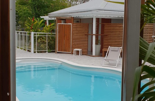 Saint-Francois Cottage | Gîte-Zing-Zing Libellule-Superior-Ensuite with Bath-Garden view