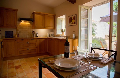 Villamblard Cottage | Gites Boutique The Bread Oven Sleeps 6 (3 Bedrooms)