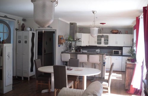Plourin-les-Morlaix Apartment | Gites de Daumesnil 5 minutes walk from town center.