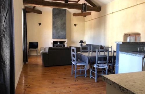 Salles-Arbuissonnas-en-Beaujolais House | Gites du chateau du Breuil