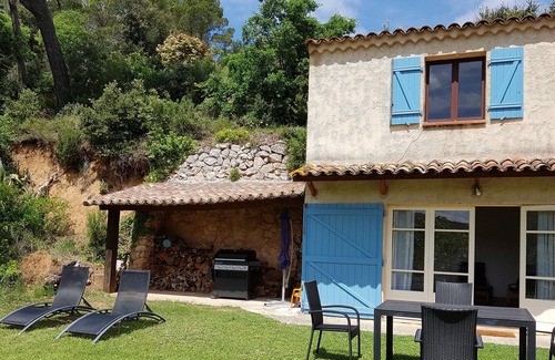 Salernes Cottage | Gites of the hill of Sollies: AZUR