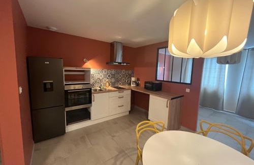 Bourg-Saint-Andeol Apartment | Gites Terres De Provence