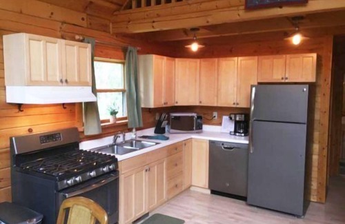 Oxford House | Glacier Lake Log Cabin