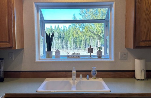 Whitefish House | Glacier Riverside Lodge- Only 10 min to Glacier Park!