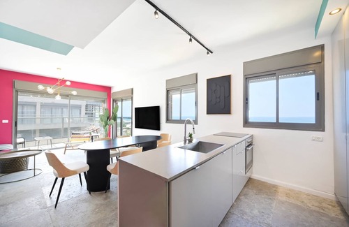 Tel Aviv City Center Apartment | Glam 4BR Overlooking Banana Beach by HolyGuest