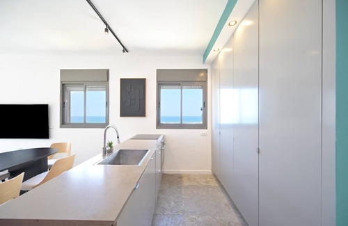 Tel Aviv City Center Apartment | Glam 4BR Overlooking Banana Beach by HolyGuest