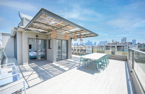 Tel Aviv City Center Apartment | Glam 4BR Overlooking Banana Beach by HolyGuest
