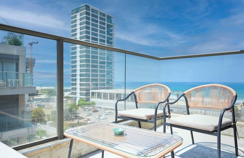 Tel Aviv City Center Apartment | Glam 4BR Overlooking Banana Beach by HolyGuest