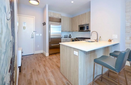 Sheepshead Bay Condo | Glamorous & Contemporary Oasis Apt in Brooklyn NY!