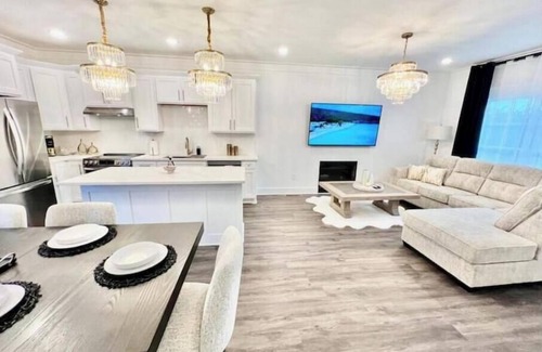 Gainesville House | Glamorous House