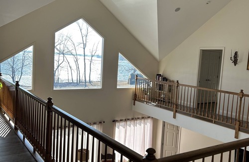 Chazy House | Glamorous private lake property