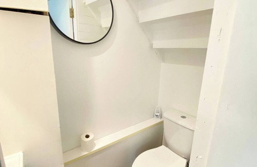 Selhurst House | Glamorous Spacious House