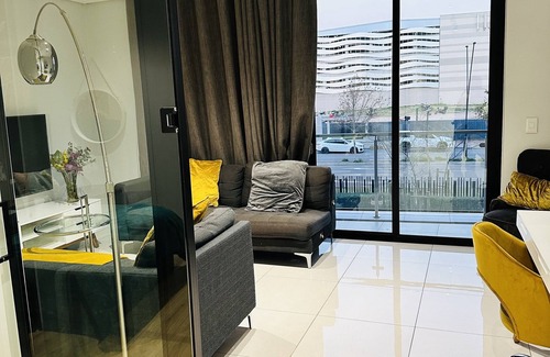 Greater Johannesburg Metropolitan Area House | Glamour Galore @ Ellipse Waterfall City