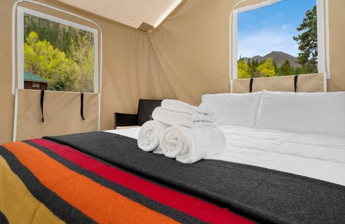 Poudre Park House | Glamp 6- Black Bear