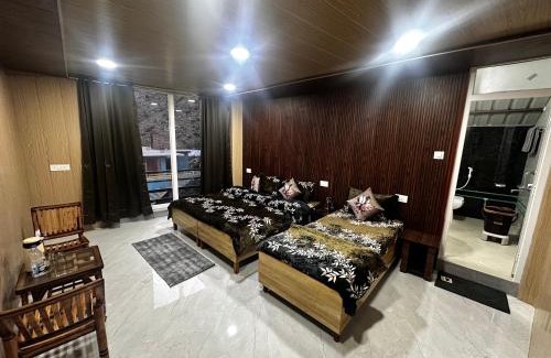 Jispa Hotel | Glampfire Hotel and Cafe