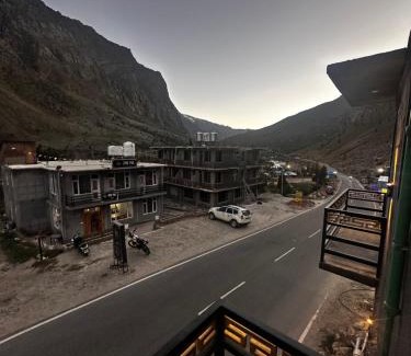 Jispa Hotel | Glampfire Hotel and Cafe