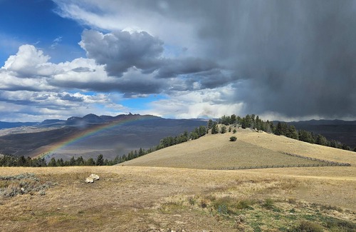 Dubois RV Rental | Glamping at Arcady Ridge Ranch-Canvas Tent, Queen Bed, Running Water + Wifi