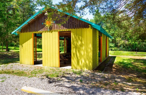 Kedron Cabin | Glamping Cabin 2 - near Spring Hill & Franklin