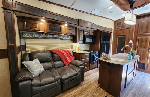 Gatlinburg - Pigeon Forge House | Glamping Experience in Gatlinburg